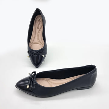 Beira Rio 4136-1102 Pointy Toe Flat in Black